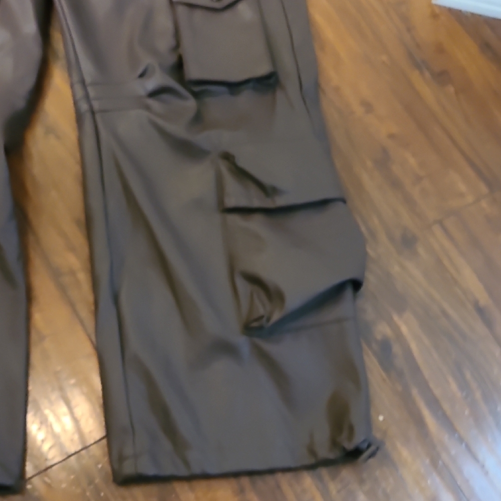 Unisex Brown Cargo Pants - Picture 7 of 13